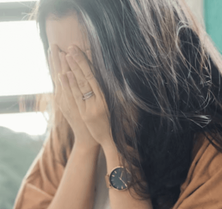 구안와사 초기증상 - 귀 뒤쪽 통증