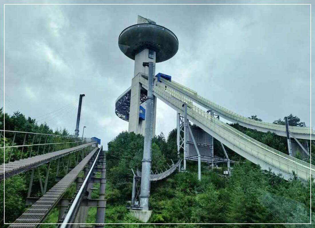 평창 가볼만한곳 베스트10 알펜시아 리조트 · 스키점프 전망대