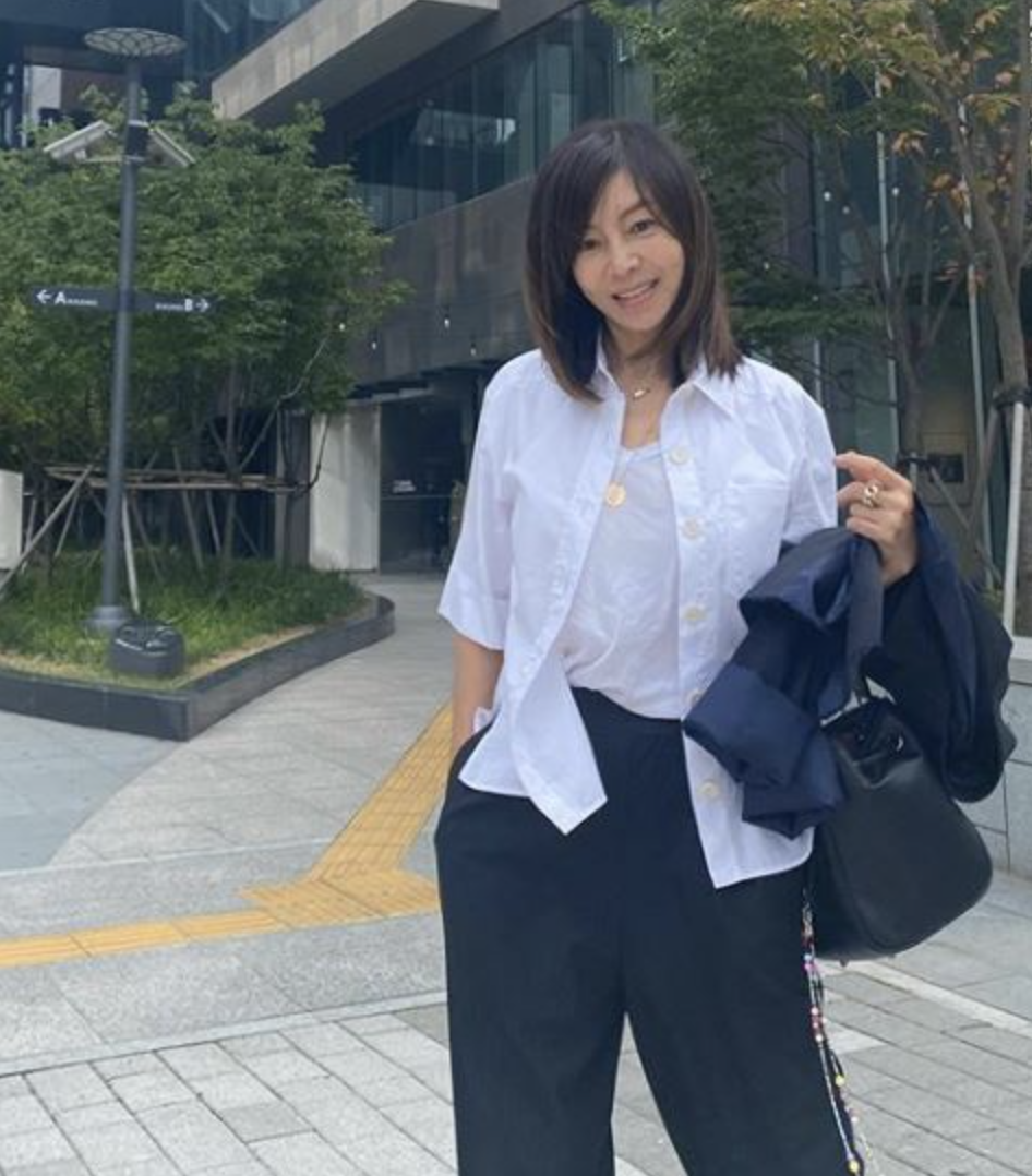 황신혜 셀카