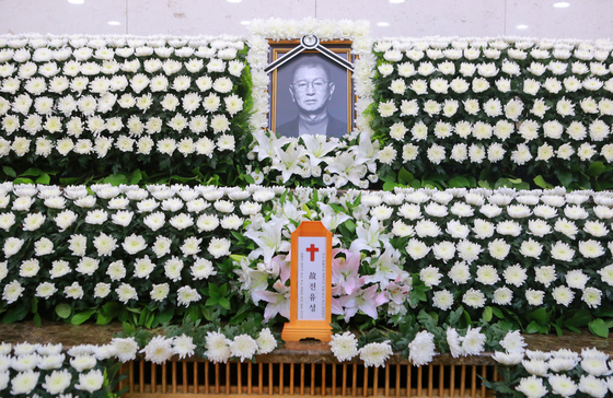 한국 코미디의 '아이디어 뱅크', 故 전유성