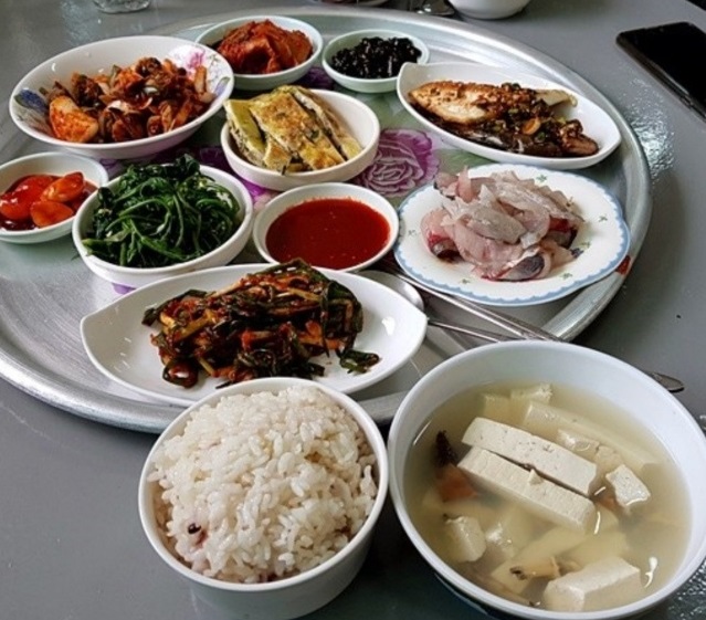 한국기행-고성-회백반-8천원-수양식당