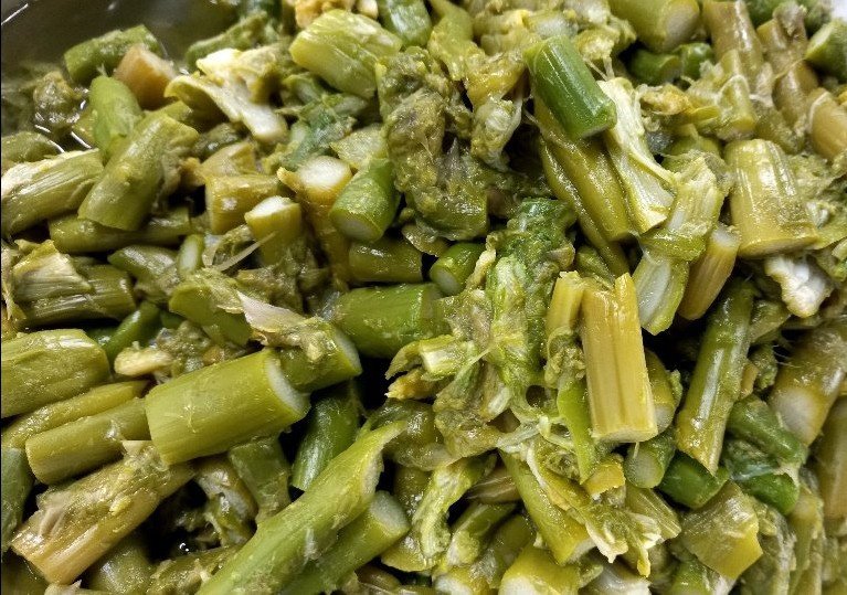 삶은 아스파라거스