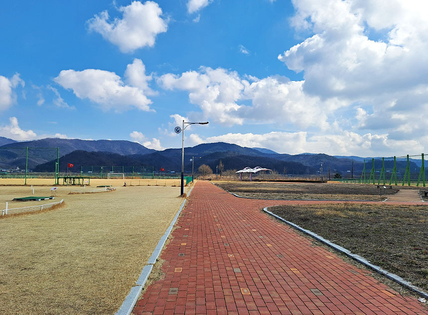 칠곡 덕산파크골프장. 경북 칠곡군 약목면 덕산리 348-7