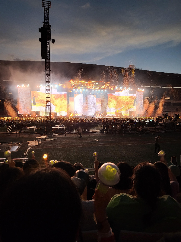 2022-아이유-콘서트-더골든아워