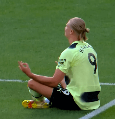 맨시티-엘링-홀란-세레모니-1