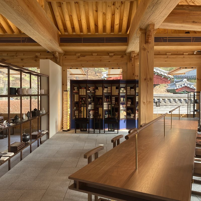 카페-내부-인테리어