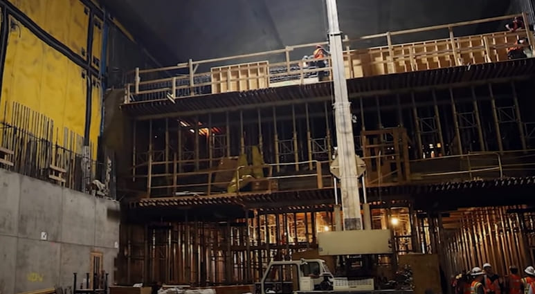 민주당 반대로 무산 위기 바이든의 전기차 지원 법안...2조 달러 인프라 법안 흔들 VIDEO: Roadblocks may be ahead for President Biden’s infrastructure projects