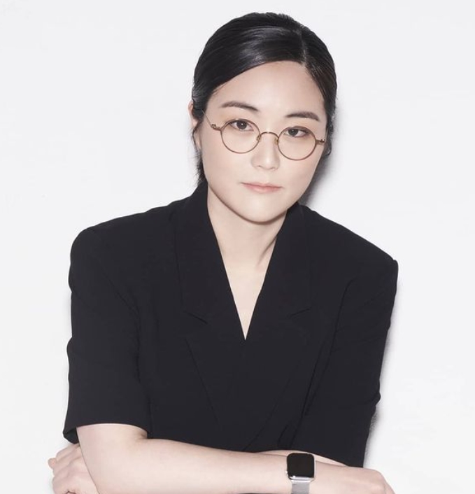 신지예 안경
