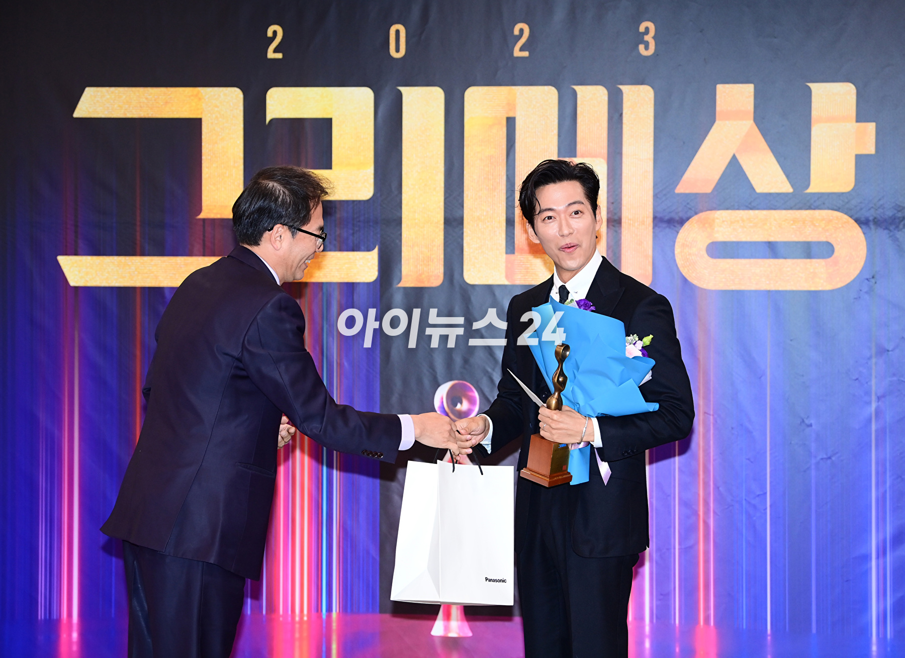 배우 남궁민이 22일 오후 서울 마포구 MBC 사옥에서 열린 '2023 그리메상' 시상식에서 남자 최우수 연기자상 수상자로 참석하고 있다. [사진=정소희 기자]
