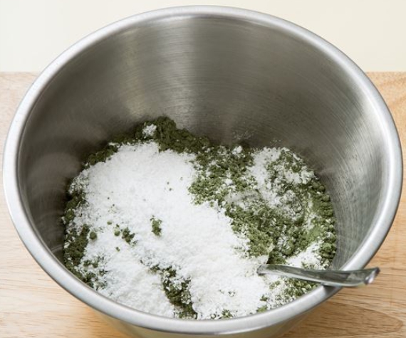 한국의 떡 종류 고치떡-쑥 고치떡