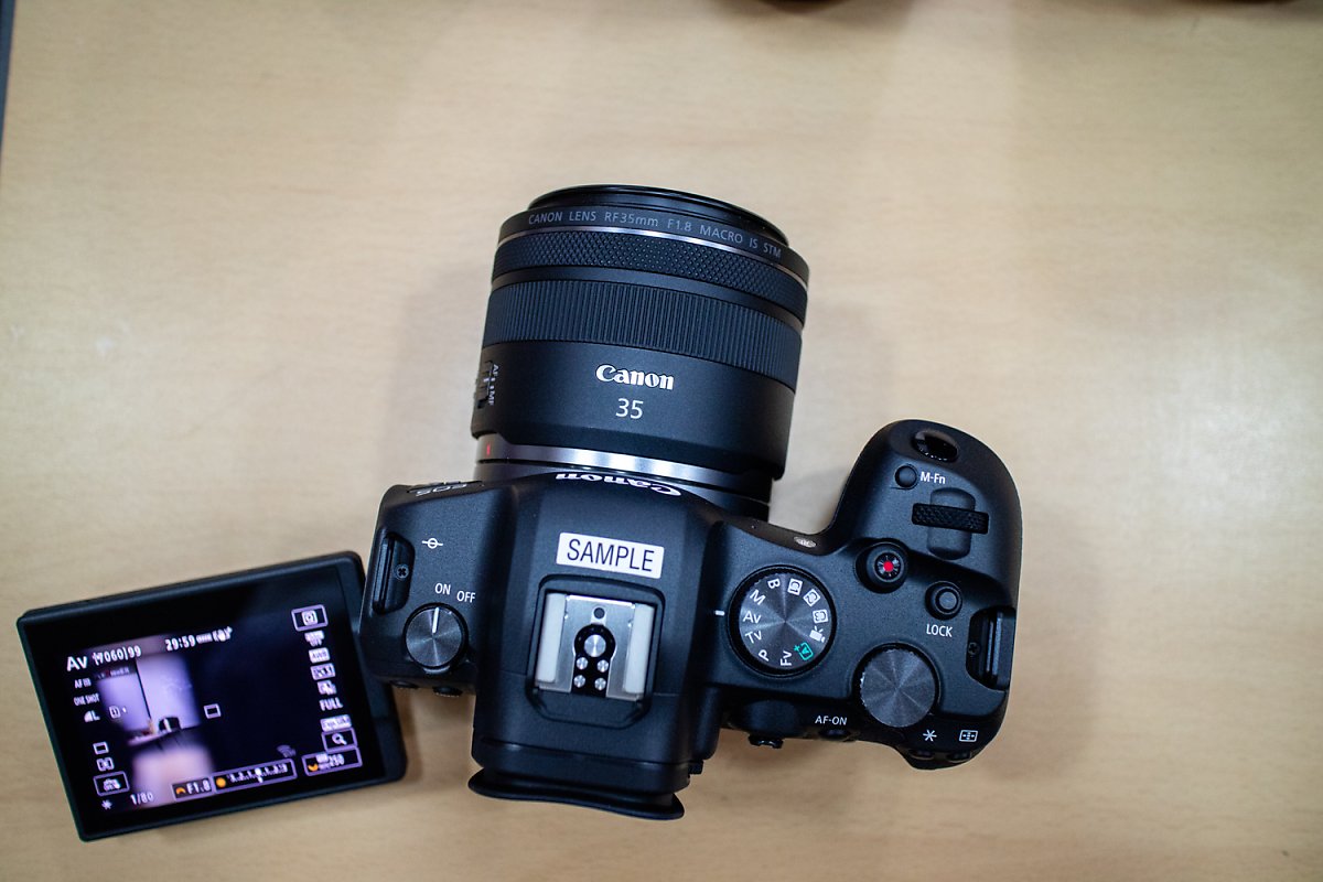 캐논 EOS R6 Mark 상단