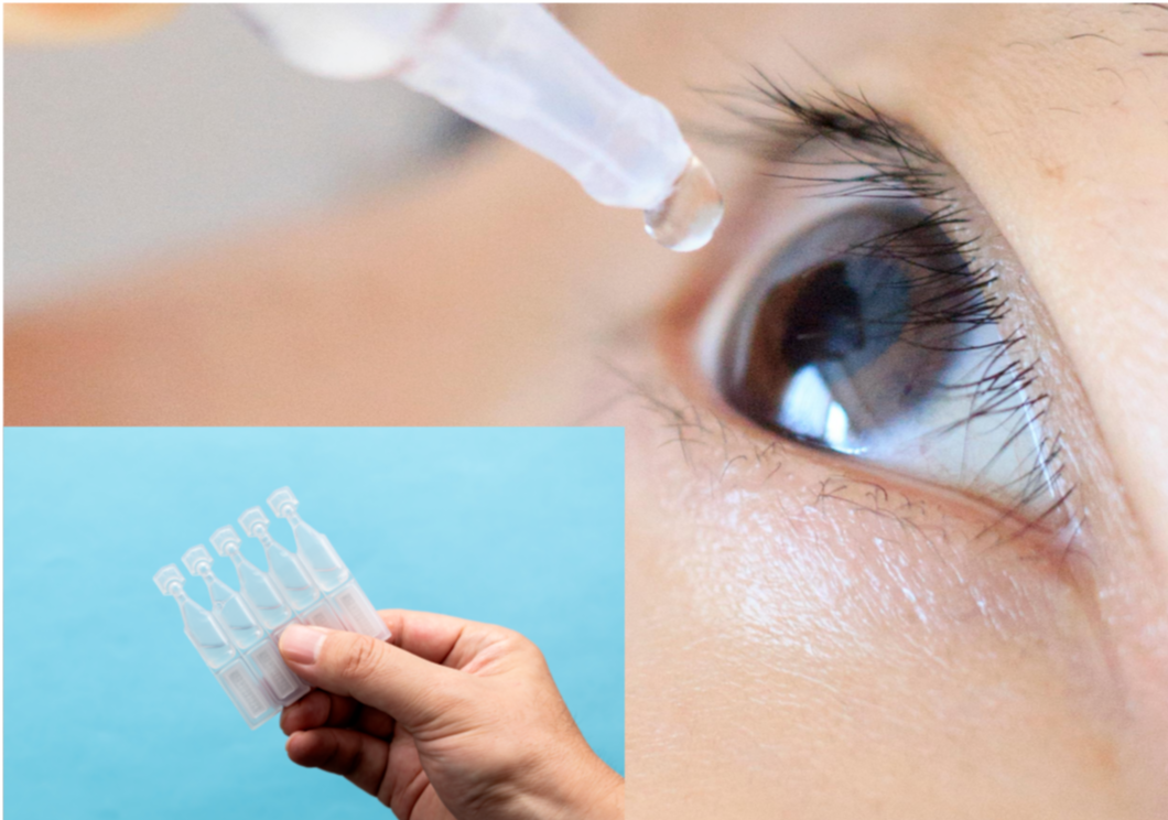 눈에 인공눈물을 올바르게 점안하는 방법을 보여주는 이미지로, 아래에는 다회용 1회 개별포장 제품을 들고 있는 손이 보임
