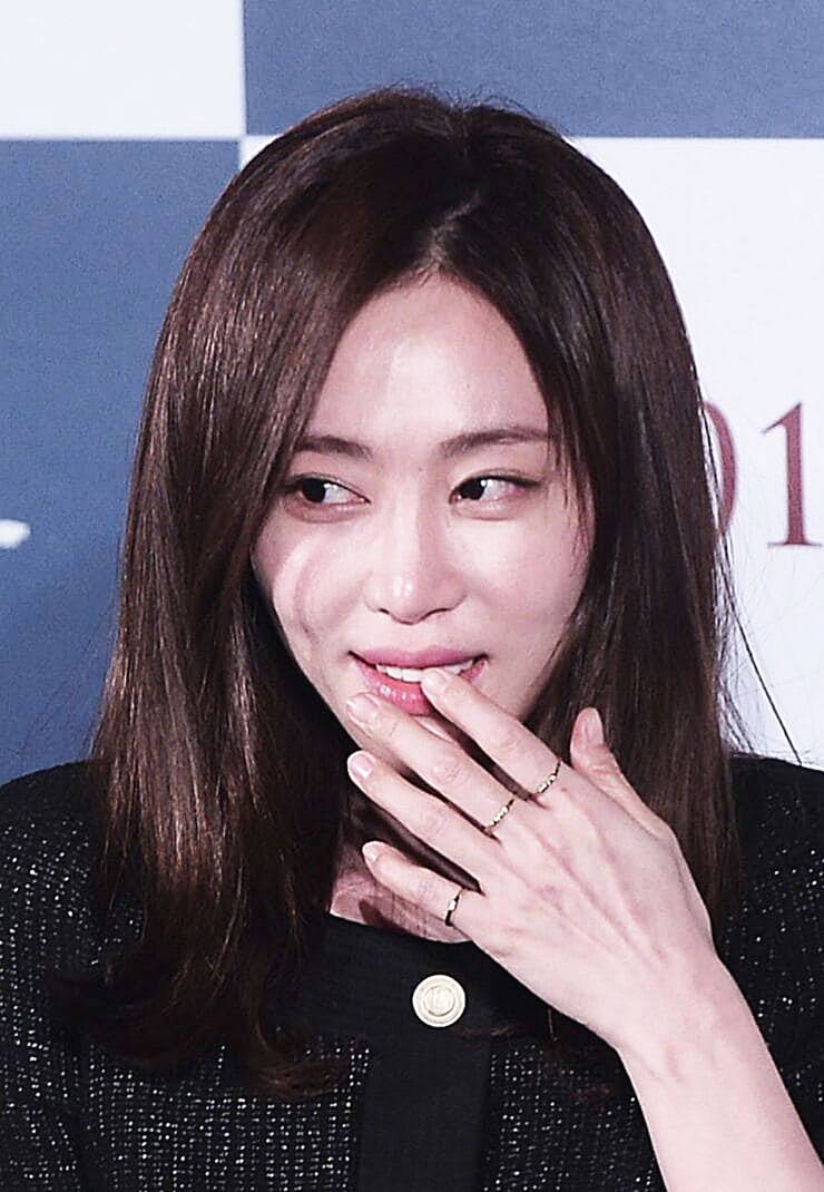 배우-강예원