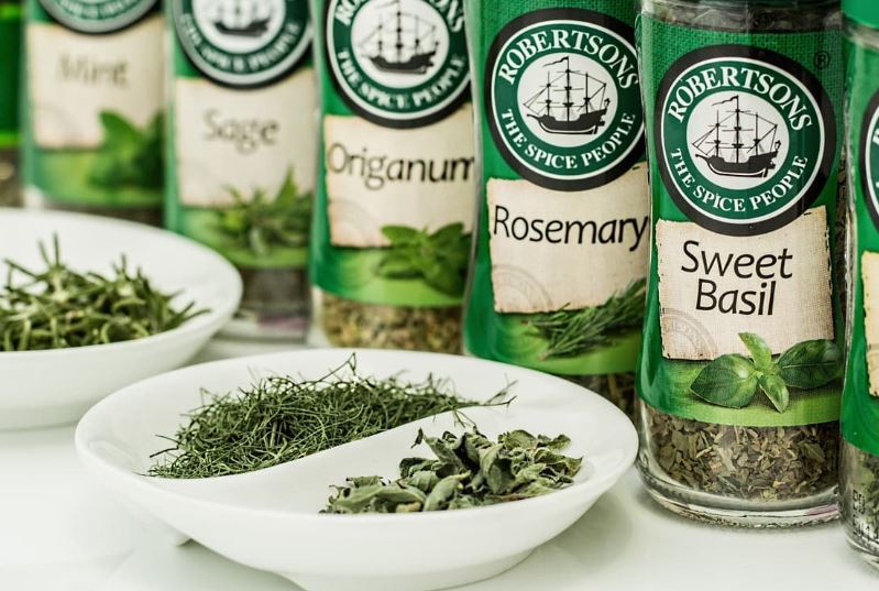 장 건강에 좋은 허브의 과학적 효능 – 강황, 생강, 페퍼민트