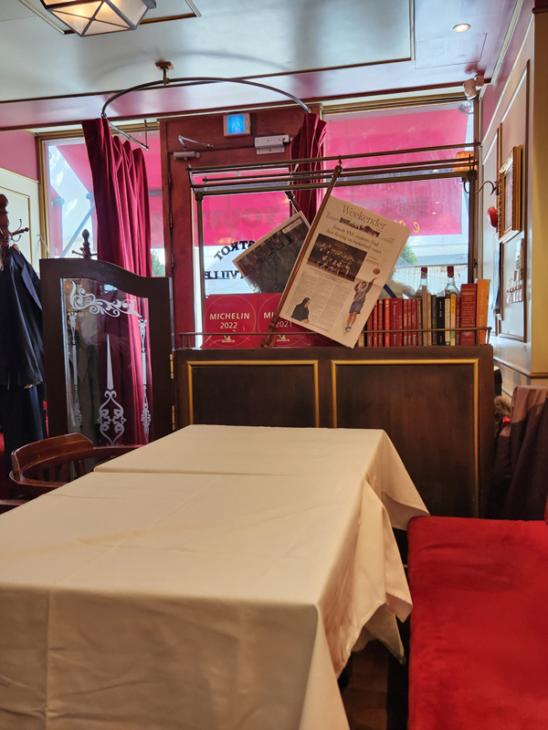 비스트로드욘트빌 내부