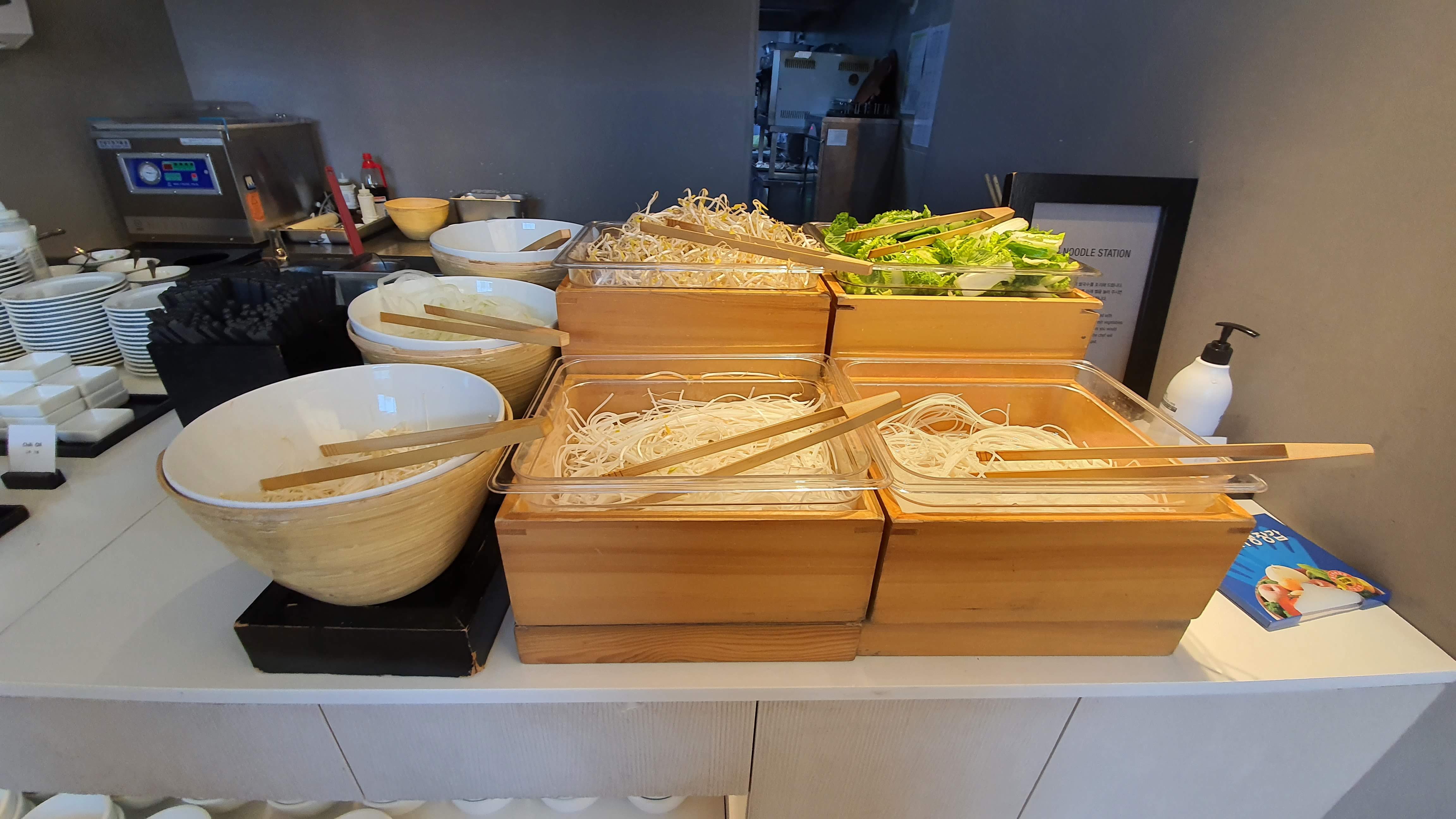 신라스테이-해운대-조식-쌀국수