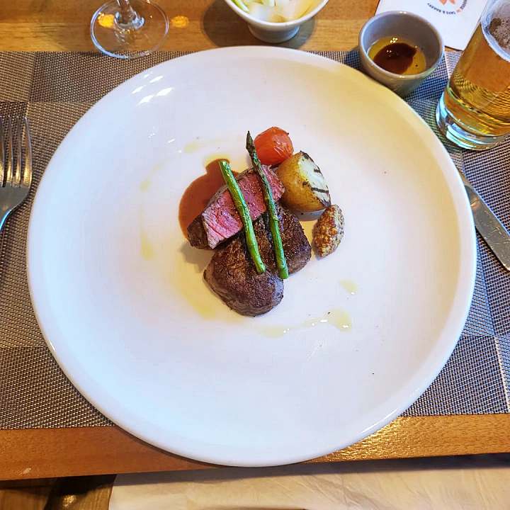 단골 파스타 레스토랑 정찬 게스트 수제 하몽 스테이크 하우스 평창동 맛집