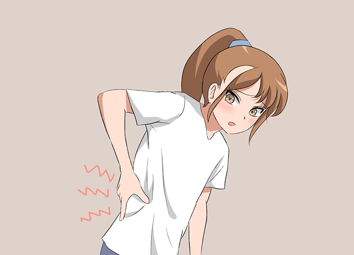 옆구리-통증이-있는-여성