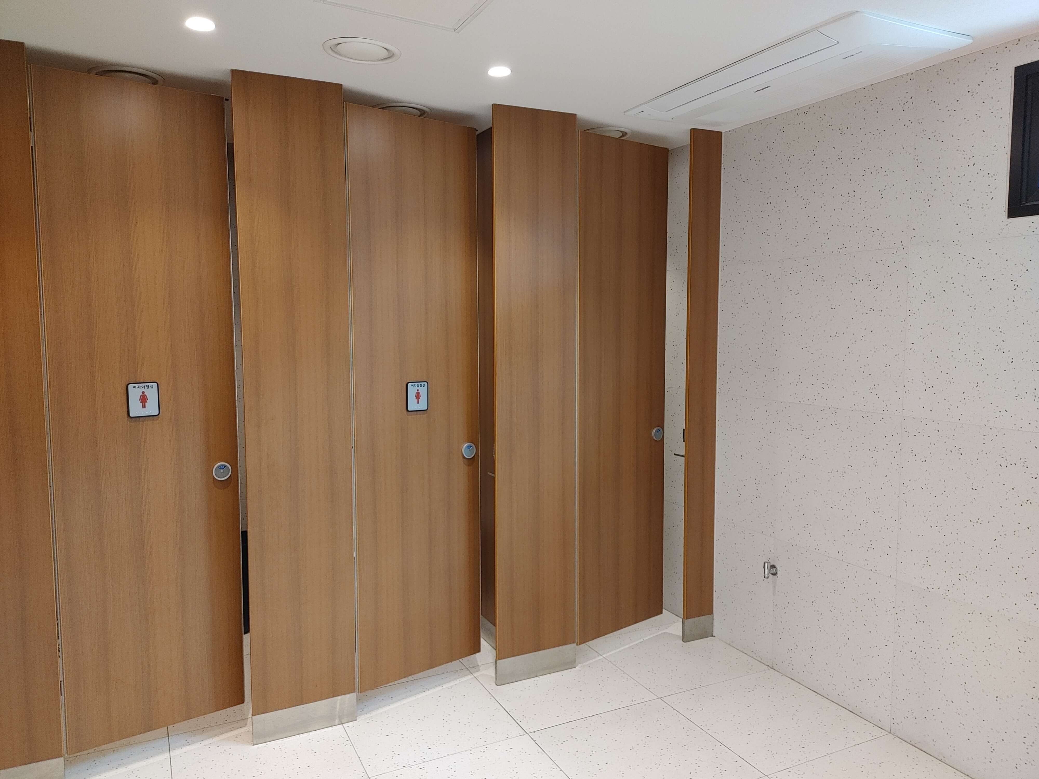 소토_한우_식육식당_별관_화장실