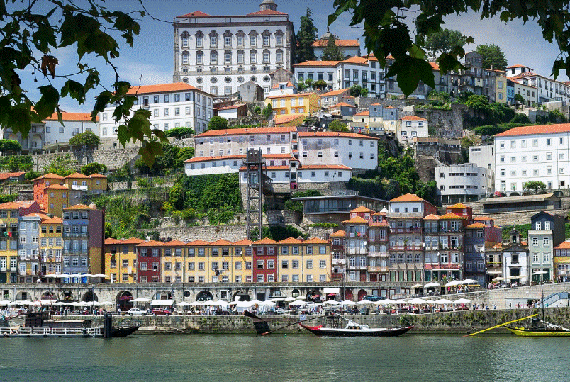 포르투 건물 풍경 사진