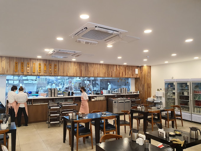 분당 정자동 인기 족발 '윤밀원'