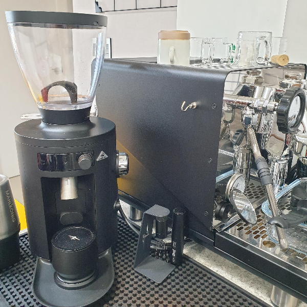 커피 그라인더 종류 코니컬 버, 플랫 버,클러쉬드 버(Burr) 비교