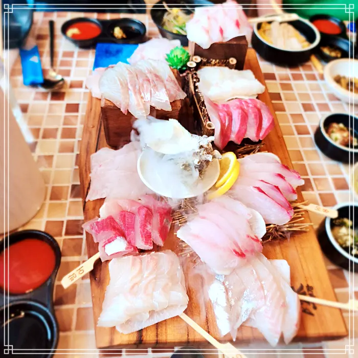 인천, 연수동, 동춘동 맛집 내 손으로 직접 잡는다, 전국을 누비는 도시 어부, 제철 모듬 회