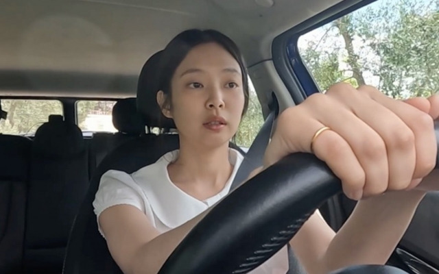 제니 솔로 활동