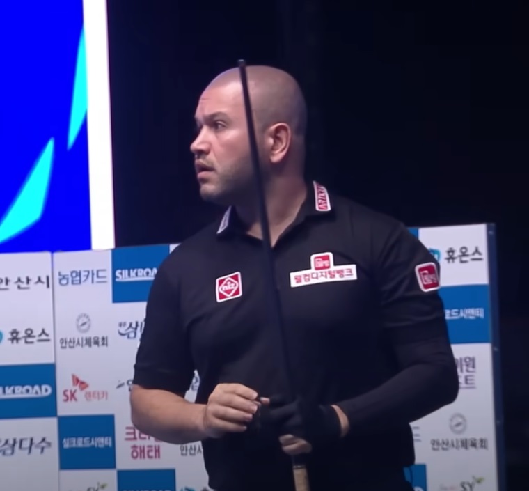 비롤 위마즈가 프로당구대회에 출전한 당시의 모습