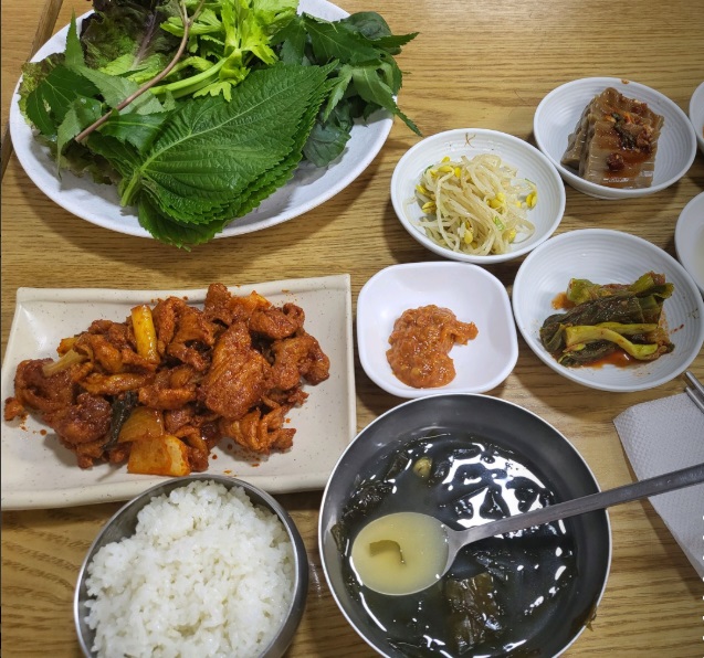 서울-양대산맥-달걀말이-계란말이-돌담집-