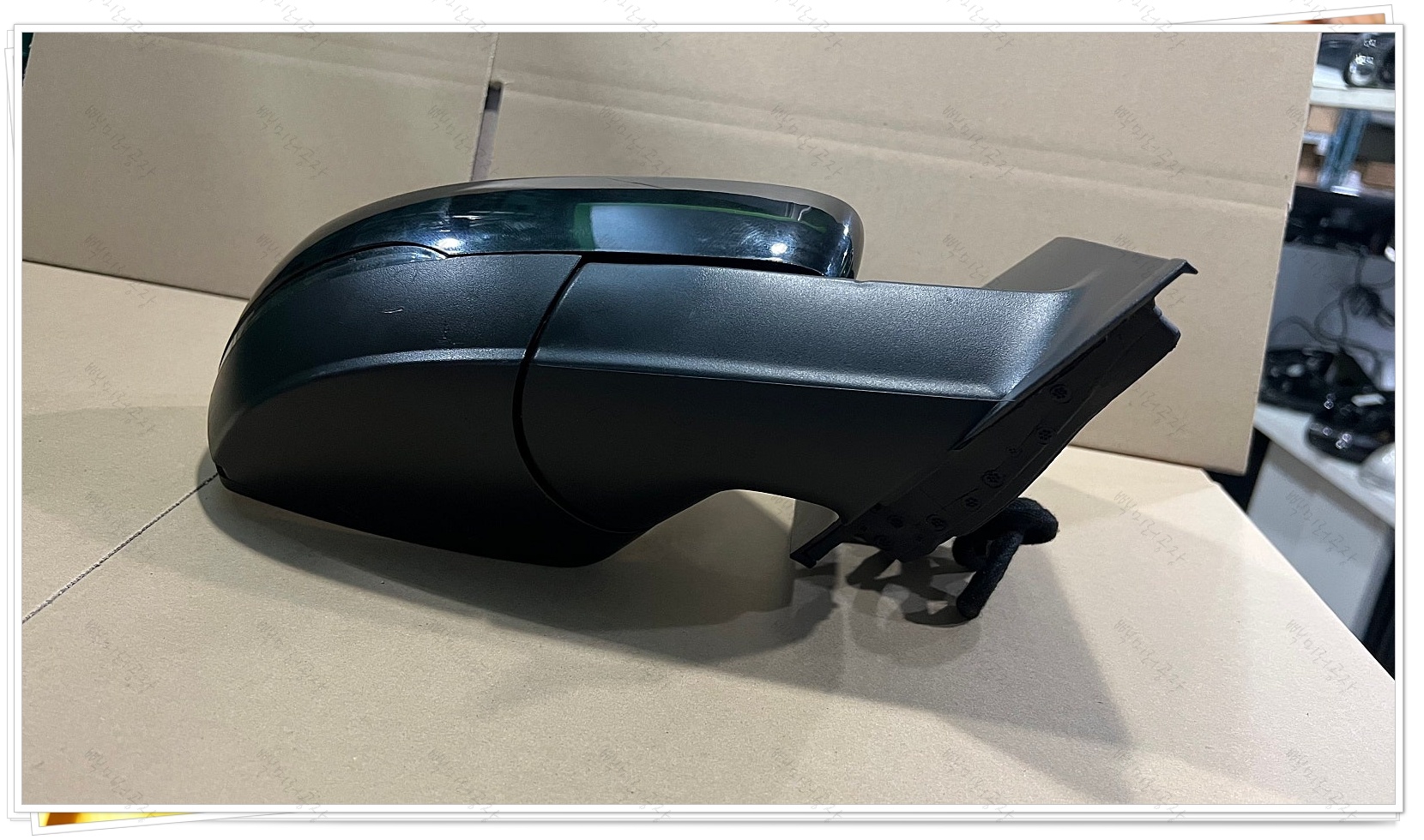 폭스바겐 폴로 중고 사이드미러(하단부)