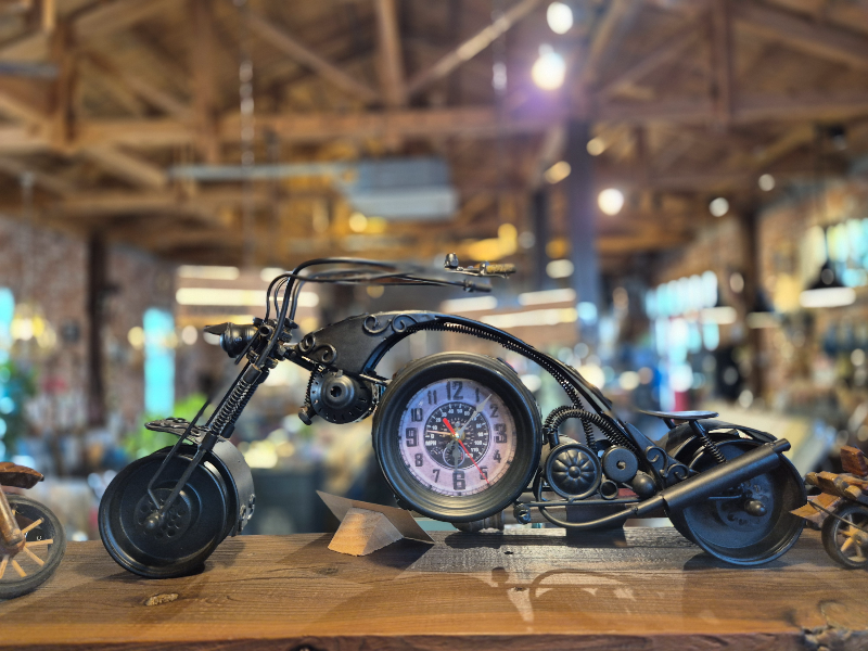 FM빈티지카페 박문관 오토바이시계 빈티지 소품