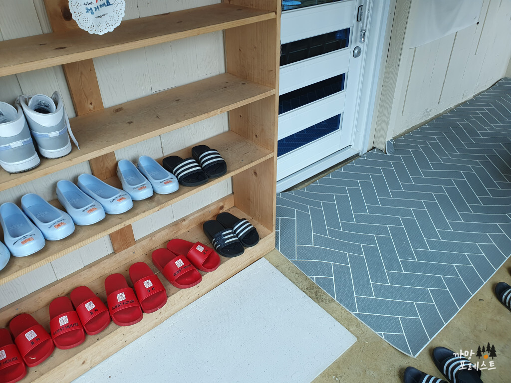 제주역 게스트하우스 입구