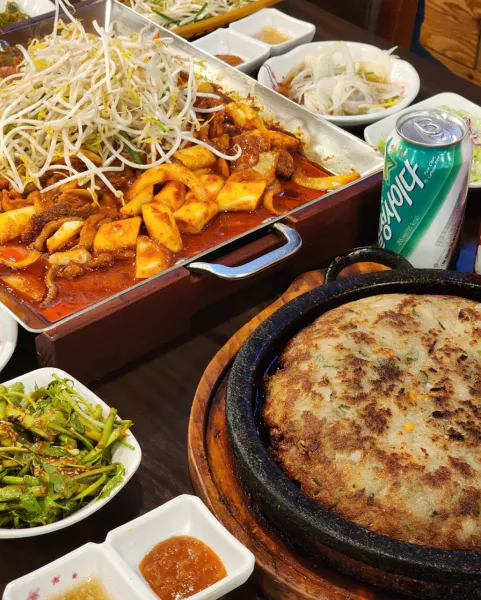 생생정보 고수의 부엌 능이오리백숙 음식점