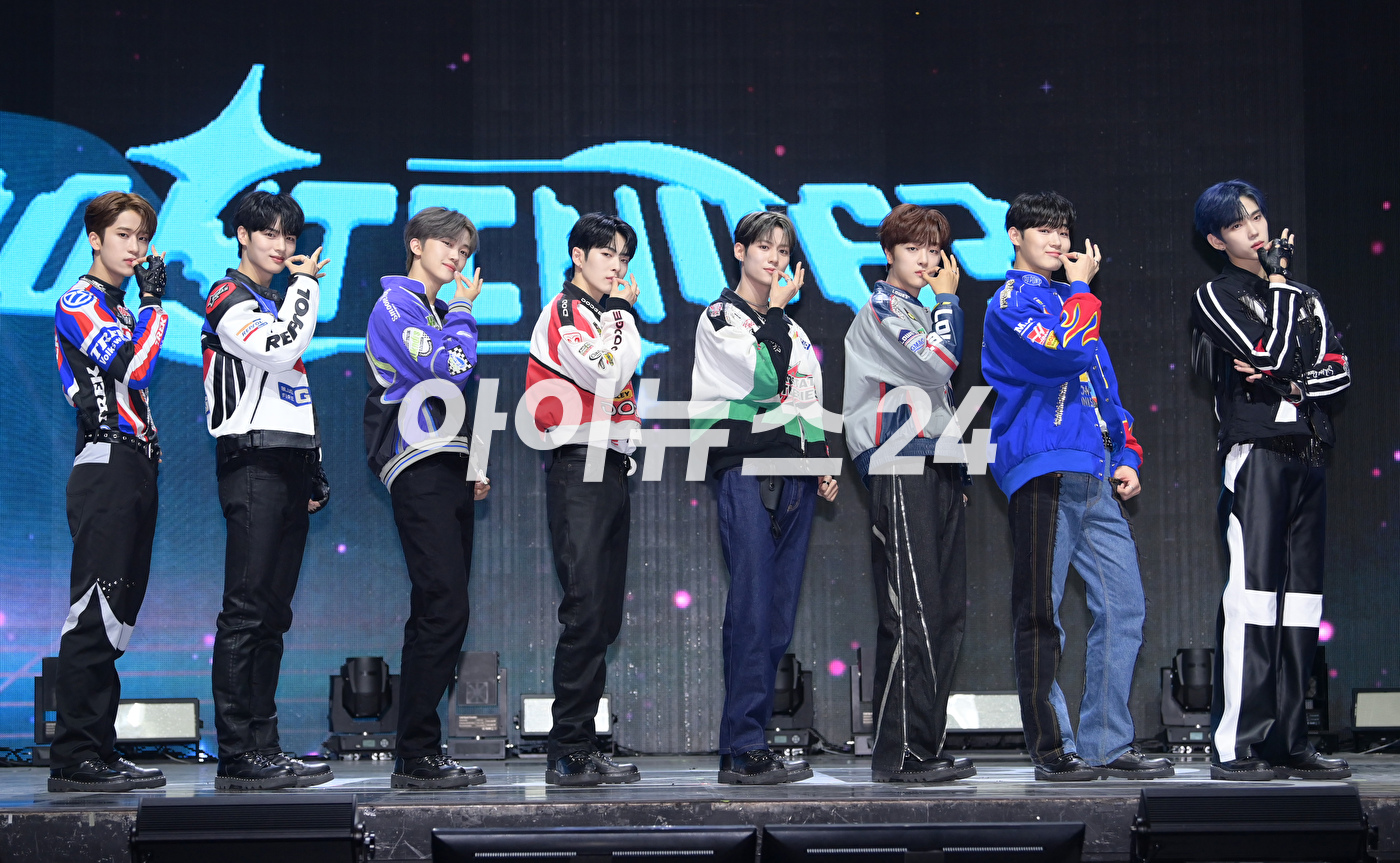 그룹 루네이트(LUN8)가 15일 오후 서울 광진구 예스24라이브홀에서 진행된 루네이트 첫 번째 미니앨범 'CONTINUE?'(컨티뉴?) 발매 기념 쇼케이스에 참석해 전의를 불태우고 있다. [사진=정소희 기자]