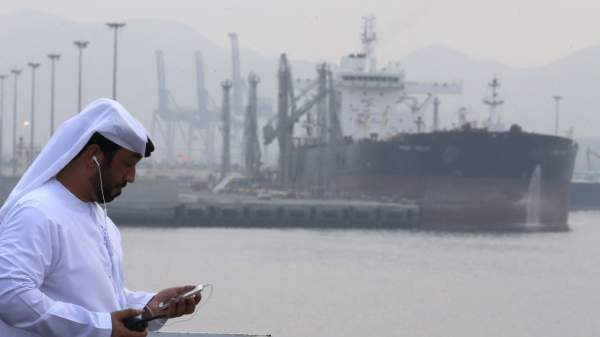 OPEC+ 원유 증산 결정 배경 분석: UAE 탈퇴 선언과 2026년 국제유가 전망 리포트