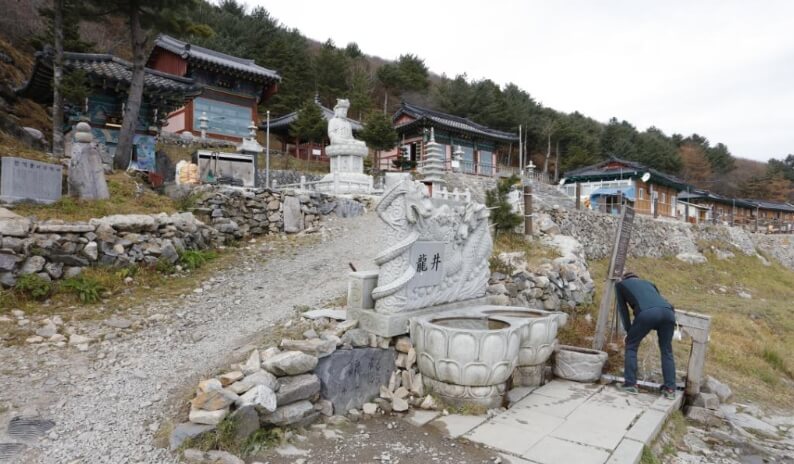 태백 망경사 : 해발 1,470m 하늘 아래 첫 샘물과 단종의 넋이 머무는 성지 하늘과 가장 가까운 곳에서 이어져 온 수행 도량