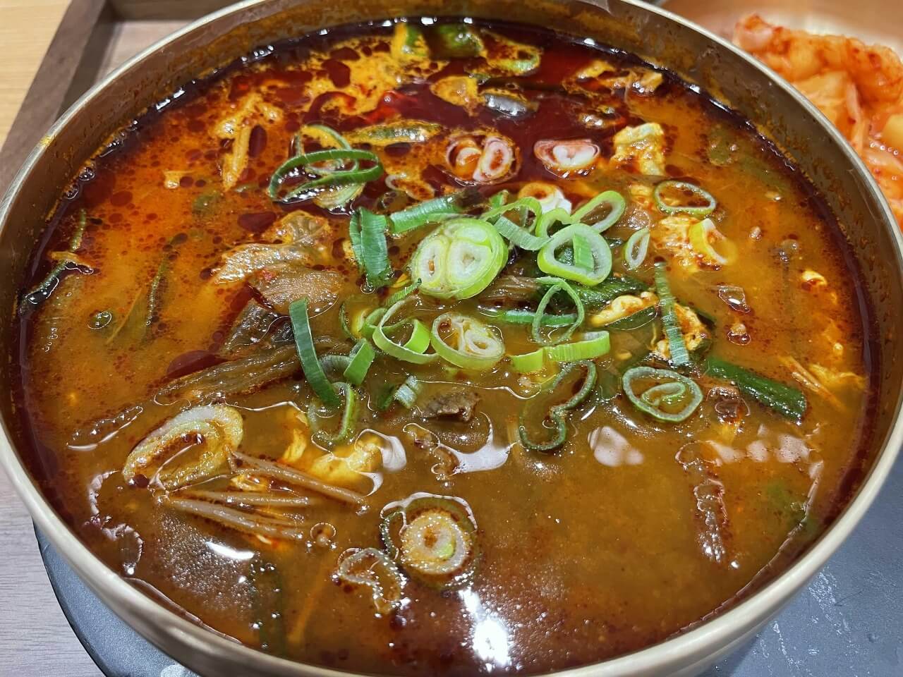 가까이-찍은-이여곰탕-곰개장