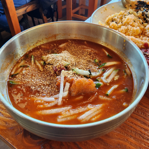 황남비빔밥-육회물회-육수-소면-고추장