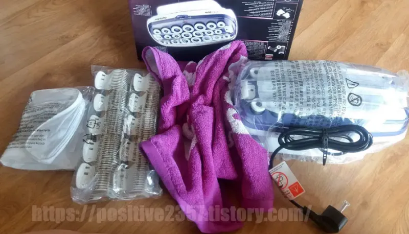 바비리스헤어롤셋팅기 구성품과 사은품 수건은 두께감이 있어 좋다.