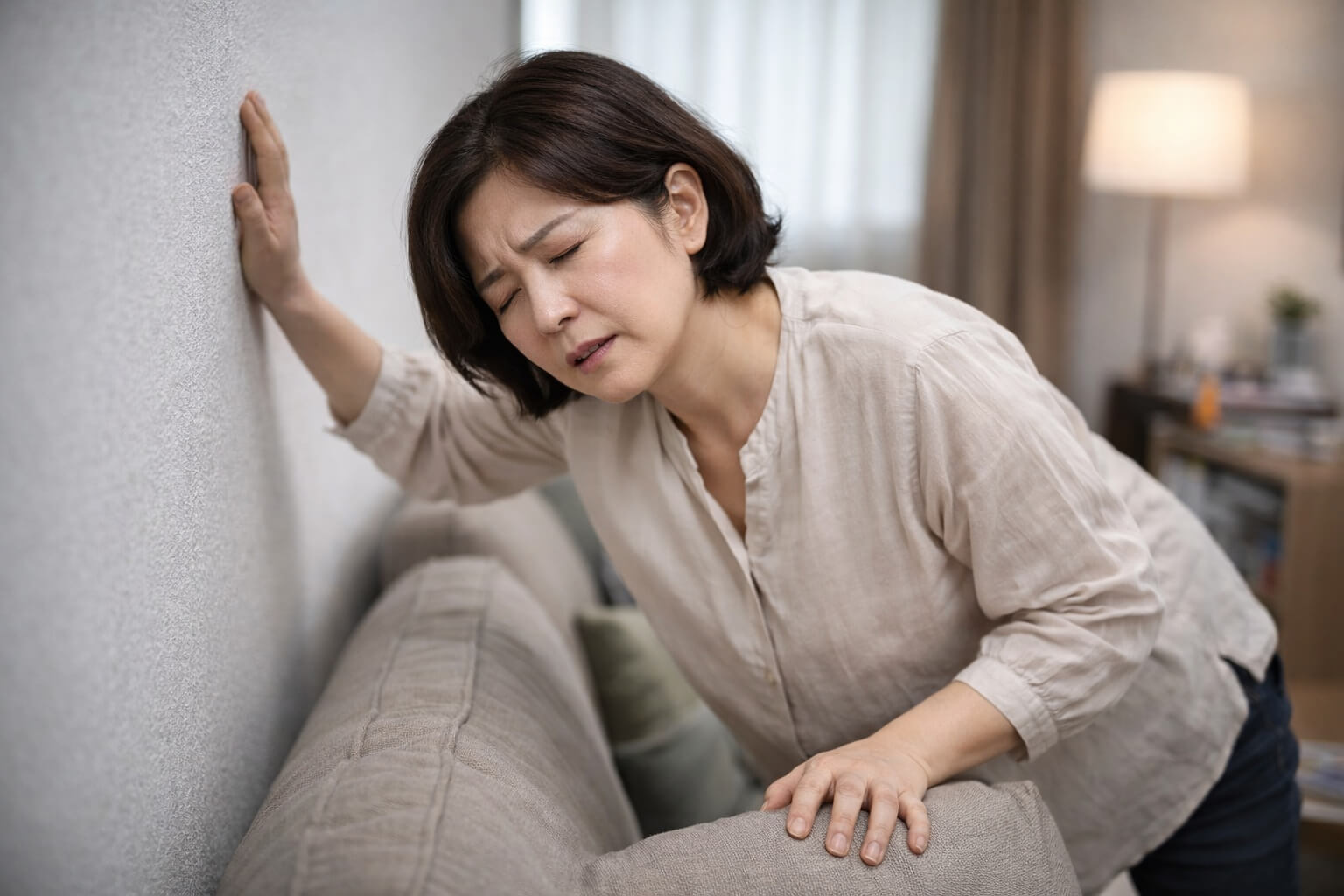 혈압이 급격히 떨어질 때 대처법과 응급 기준