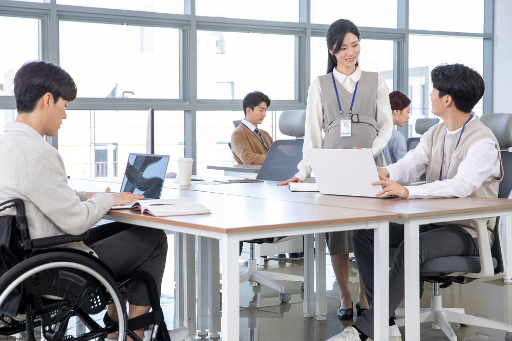 제로에너지 건축물은 최소한의 에너지 소비로 건물 내부의 온도, 조명, 통풍 등 생활환경을 유지하는 건축물을 말합니다.