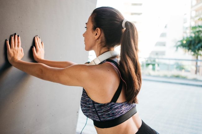벽을 이용한 팔 굽혀 펴기