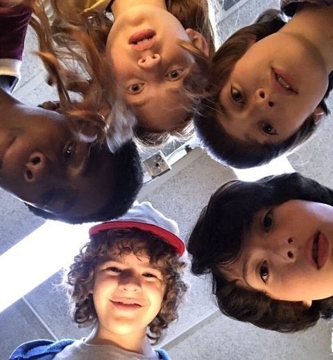 기묘한이야기 등장인물 사진