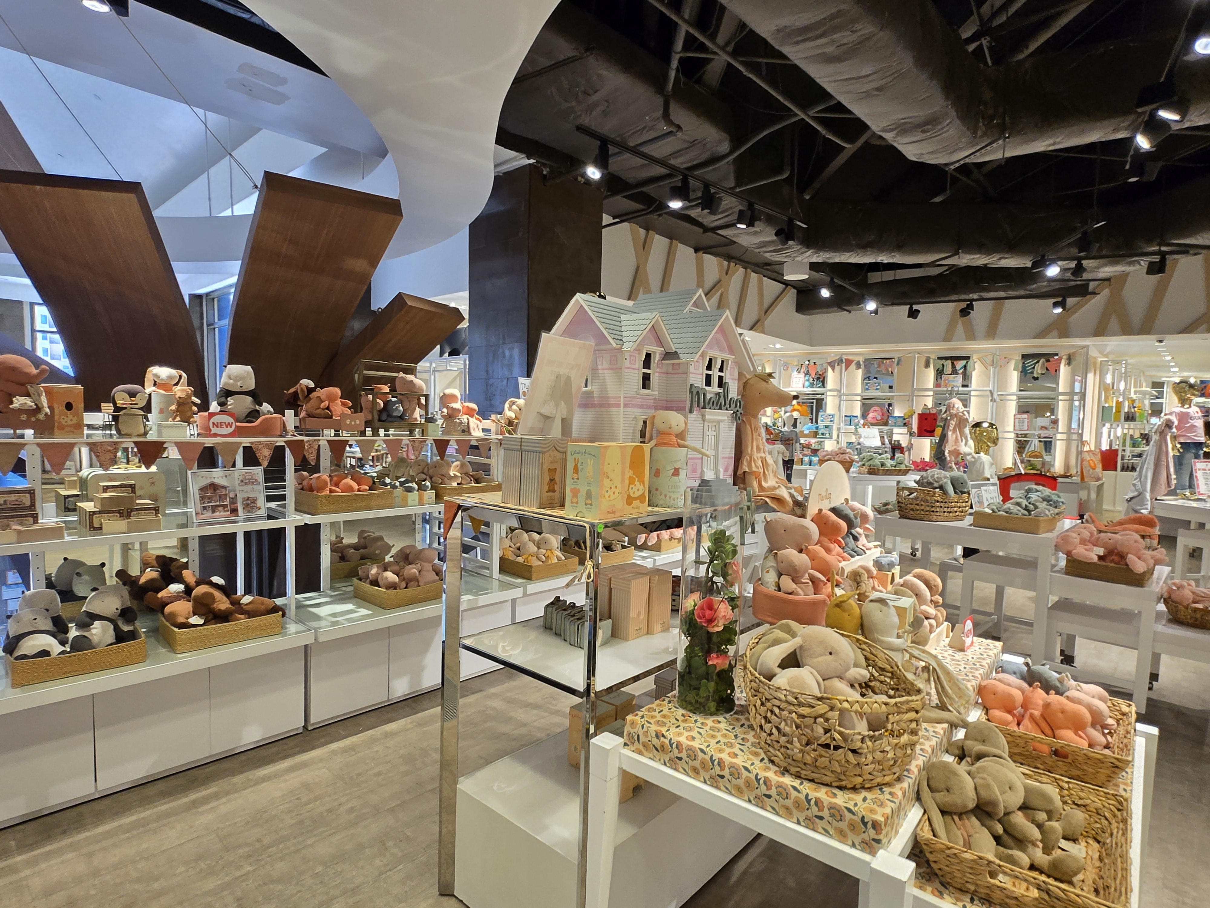 괌 JP 슈퍼스토어 인형천국