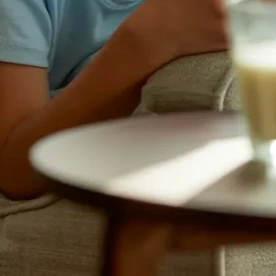 아이 스마트폰 중독 이미지