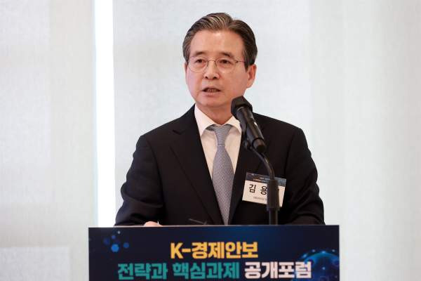김용범 정책실장 AI 시대 초과이윤 국민배당금제 도입 논란과 코스피 8000선 급락 배경 분석