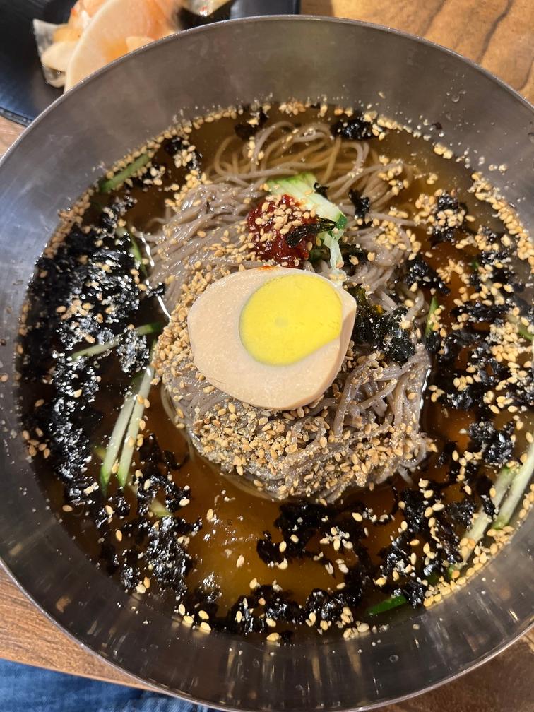 메밀물막국수입니다