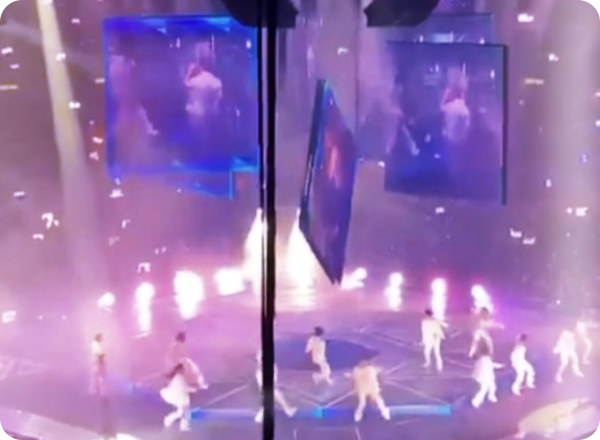 홍콩-아이돌-대형-스크린-추락-사고