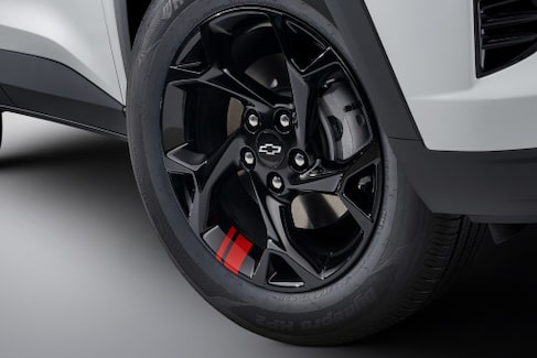 푸조 408, 쉐보레 트랙스와 크로스오버 시장 경쟁